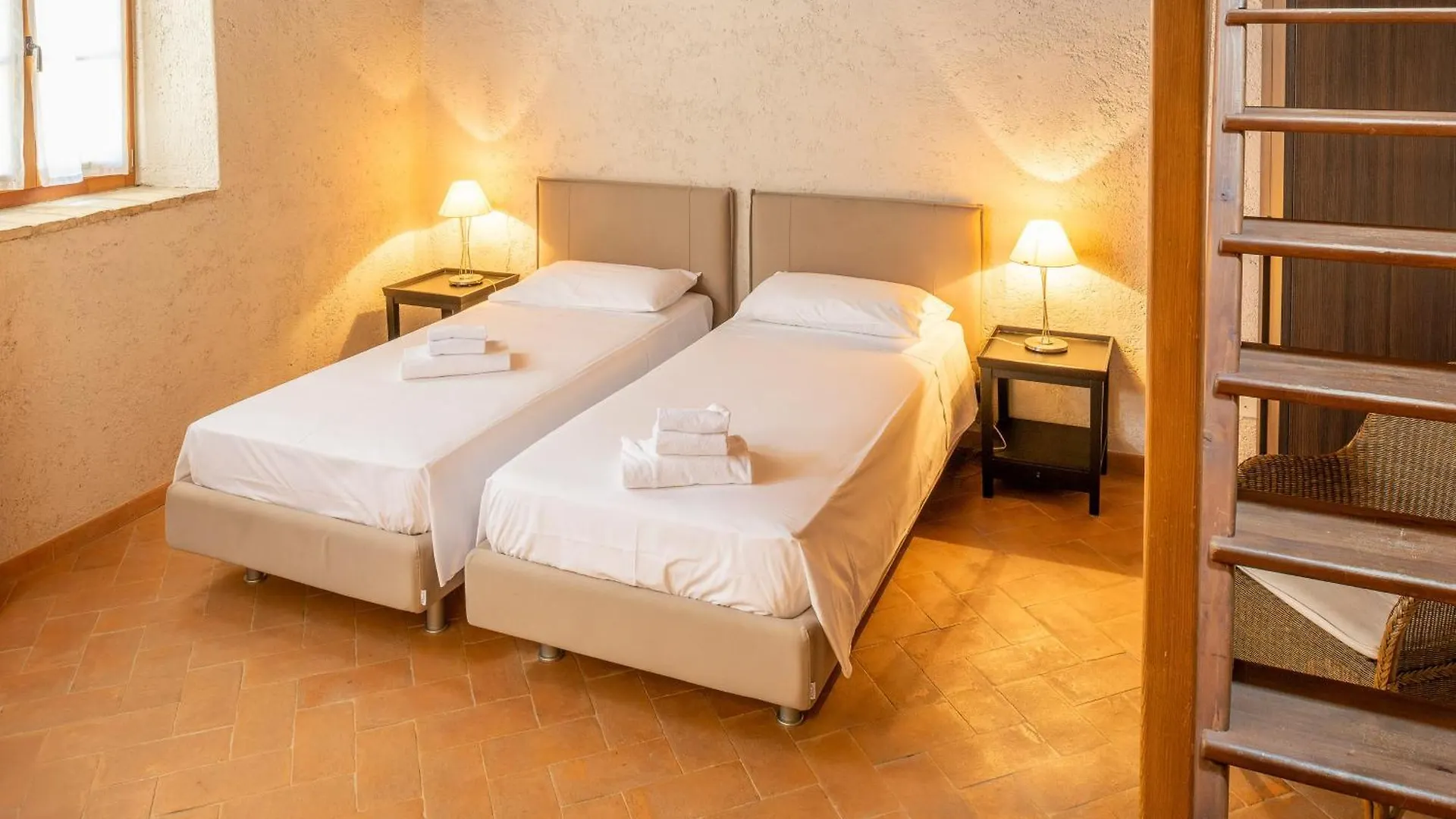 Apartment Casale Toscana Costermano sul Garda Italien